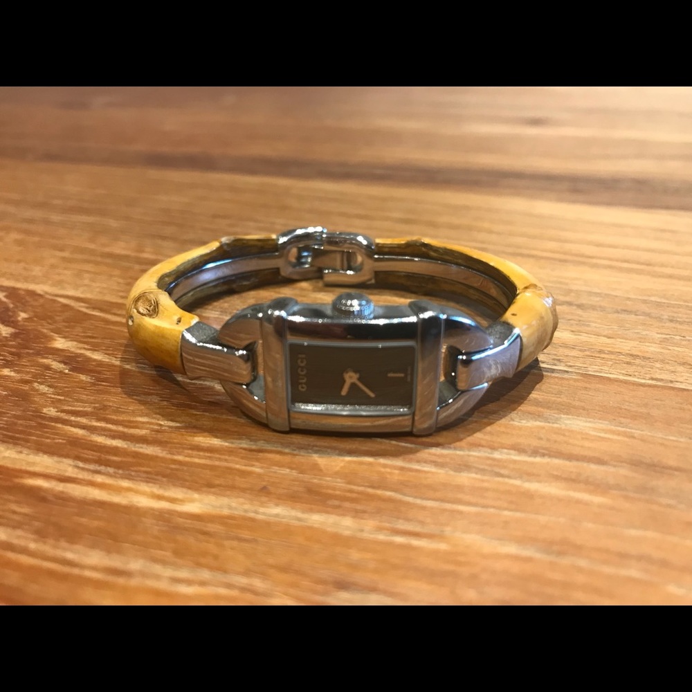 Gucci Bamboo Watch 6800 L